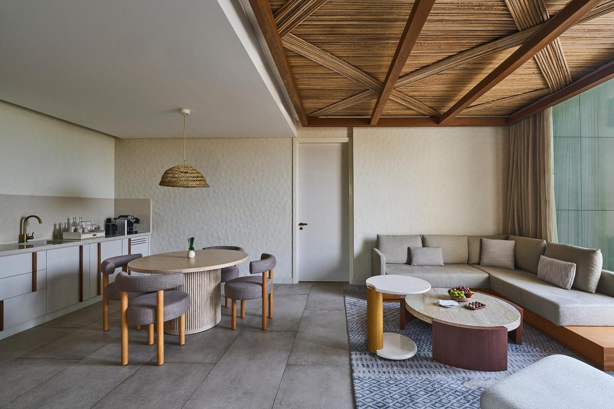 Erth Abu Dhabi Hotel सहारा Abu Dhabi