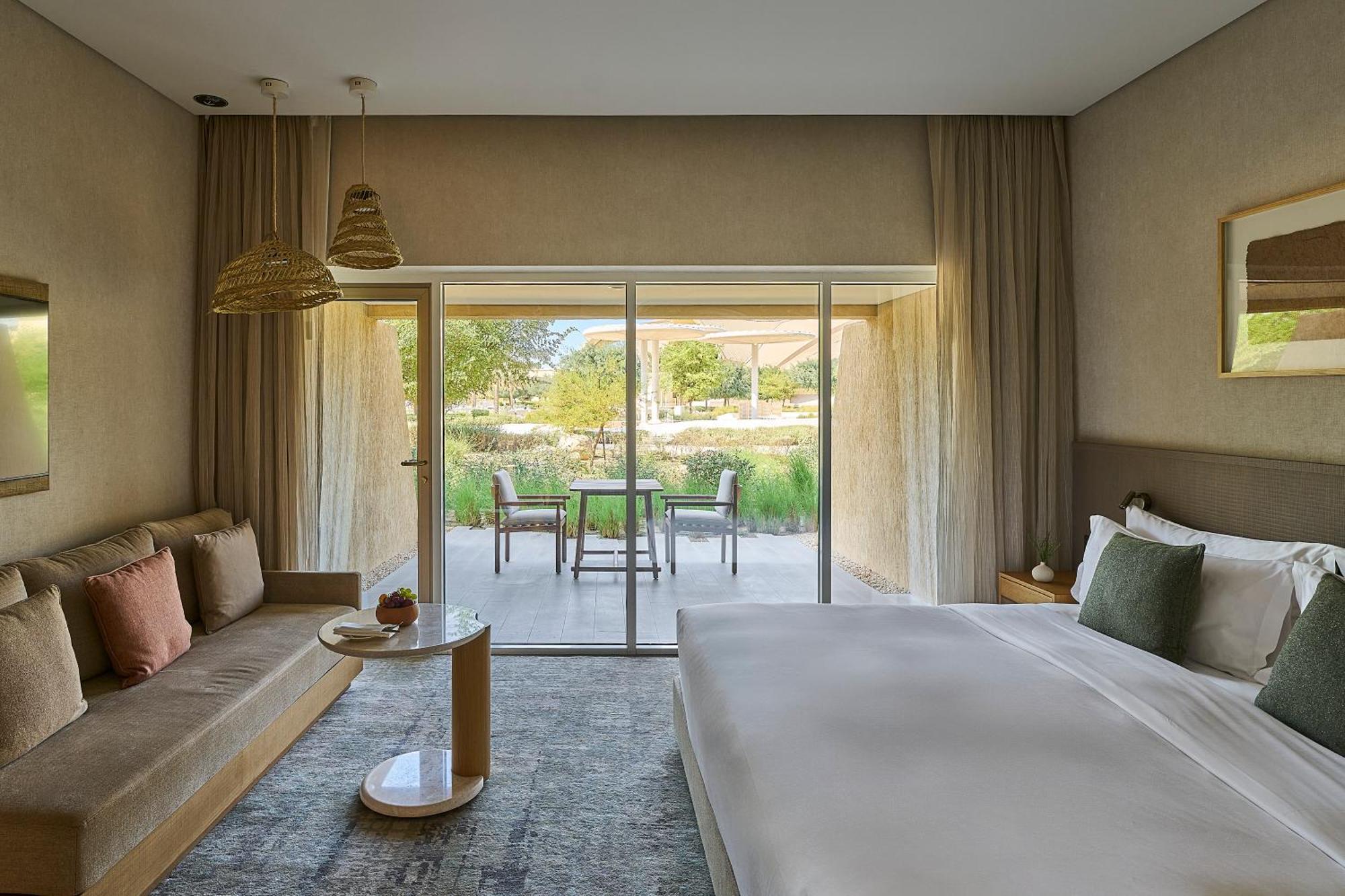 Erth Abu Dhabi Hotel सहारा