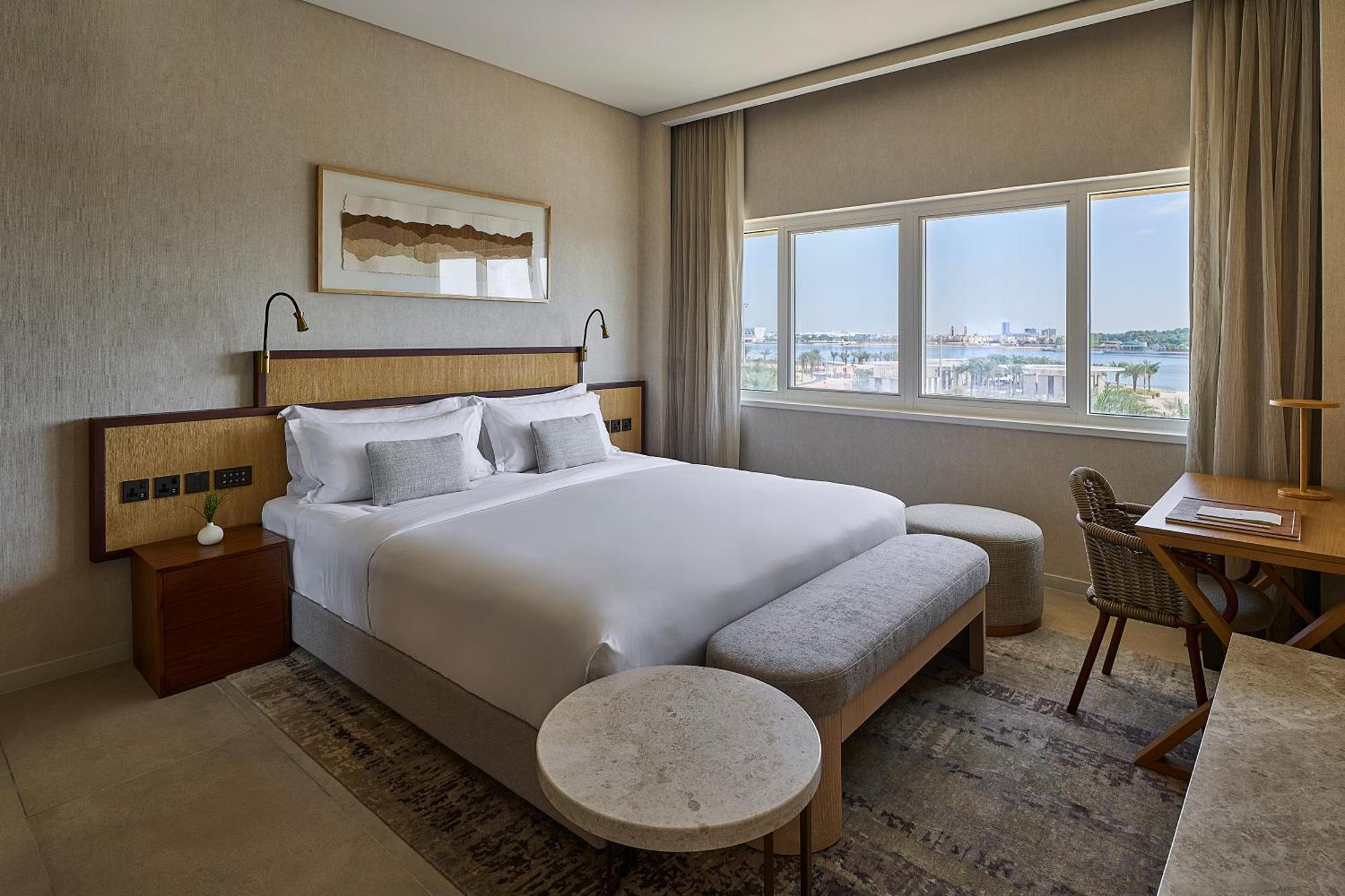 Erth Abu Dhabi Hotel सहारा